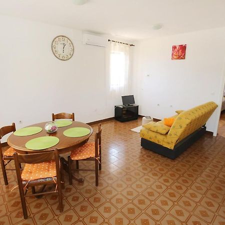 Large Gardens 2 Apartment Bibinje Exterior photo